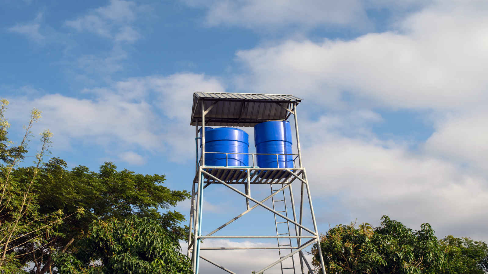 caixas de agua com boias eletricas