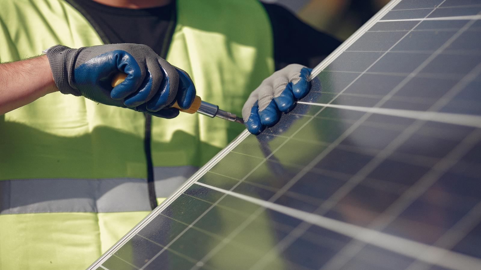 paneis solares que alimentam Bombas d’Água